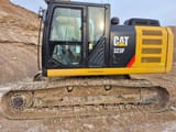 2016 Caterpillar 323FL crawler excavator side view