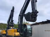 2018 Hyundai 225LVS crawler excavator, side view