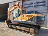 2015 Hyundai R220NLC-9A crawler excavator, side view