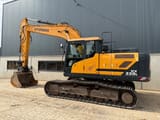 2019 Hyundai HX220L crawler excavator side view
