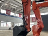 2024 Doosan 225LCA crawler excavator boom and bucket detail