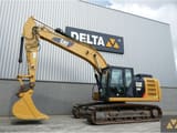 2017 Caterpillar 320F crawler excavator, side view