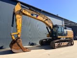 2017 Caterpillar 352F crawler excavator side view