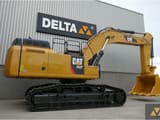 2020 Caterpillar 352F crawler excavator, side profile view