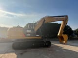 Escavatore cingolato Caterpillar 320D2 del 2023, vista laterale