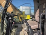 CASE WX148 wheel excavator interior view