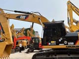 2016 Caterpillar 325D crawler excavator side view
