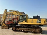 2020 Komatsu PC460LC-8 excavator side view