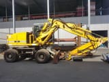 1995 Furukawa W 725 LS wheel excavator side view