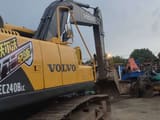 2018 Volvo EC240BLC crawler excavator side view