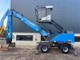 2022 Fuchs MHL331F material handler side view