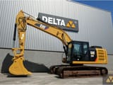 2017 Caterpillar 320F crawler excavator side view