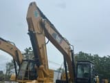 Escavadora de rastos Caterpillar 320D2 de 2019, vista frontal a três quartos