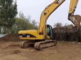 2018 Caterpillar 320C crawler excavator, rear three-quarter view