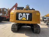 2023 Caterpillar 320D2 rupsgraafmachine achteraanzicht