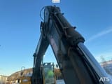 2006 Volvo EC210BLC crawler excavator boom and hydraulic cylinder view