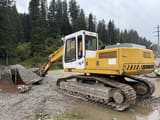 1995 Liebherr R902 STD LITRONIC crawler excavator, rear three-quarter view