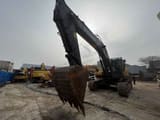 2012 Volvo EC480DL crawler excavator, front-quarter view