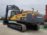 2020 Volvo EC480DL crawler excavator, rear three-quarter view