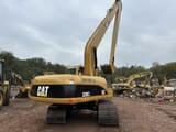 2018 Caterpillar 320CL rupsgraafmachine, achteraanzicht driekwart