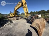 2018 Komatsu PC210LC-11 crawler excavator, front three-quarter view