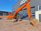 1996 Liebherr R 932 crawler excavator, side view