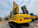 Escavadora de rastos 2024 Komatsu PC200-8, vista traseira a três quartos