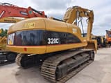 2018 Caterpillar 320CL crawler excavator rear three-quarter view