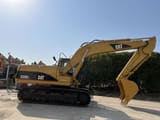 2016 Caterpillar 320CL crawler excavator, side profile view