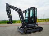 Eurotrac HE26-SR mini excavator, side view