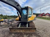 2013 Volvo EC140DL crawler excavator front view