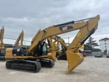 حفارة زاحفة Caterpillar 330D2L