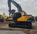 2022 Hyundai 225L VS crawler excavator side view