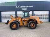 2007 CASE 621D wheel loader side view