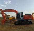 Гусеничний екскаватор Hitachi ZX210