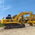 Komatsu PC450 crawler excavator, side view