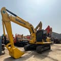 2018 Komatsu PC220-8 koparka gąsienicowa, widok z przodu pod kątem