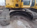 2018 Komatsu PC200-8 paletli ekskavatör, yürüyüş takımı ön çeyrek görünümü