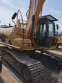 Escavatore cingolato Caterpillar 320D del 2018, vista laterale