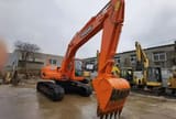 2019 Doosan DH220-7 crawler excavator, front three-quarter view