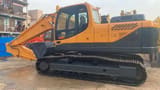 2008 Hyundai 225 crawler excavator, side view