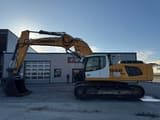 2016 Liebherr R946 crawler excavator side view