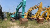 2017 Kobelco SK350 crawler excavator, front three-quarter view