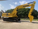 Escavatore cingolato Komatsu PC220-8 del 2023, vista laterale
