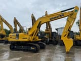2024 Komatsu PC200-8 paletli ekskavatör, yandan görünüm