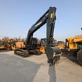 2024 Hyundai R220LC-9S crawler excavator, side view