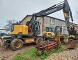 2018 Volvo EWR150E wheel excavator side view