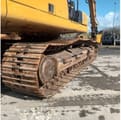 2020 Caterpillar 320 crawler excavator side view of tracks
