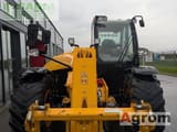 2021 JCB 542-70 Agri Xtra Dual-Tech front view