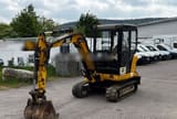 2001 Caterpillar 302.5 mini excavator, side view